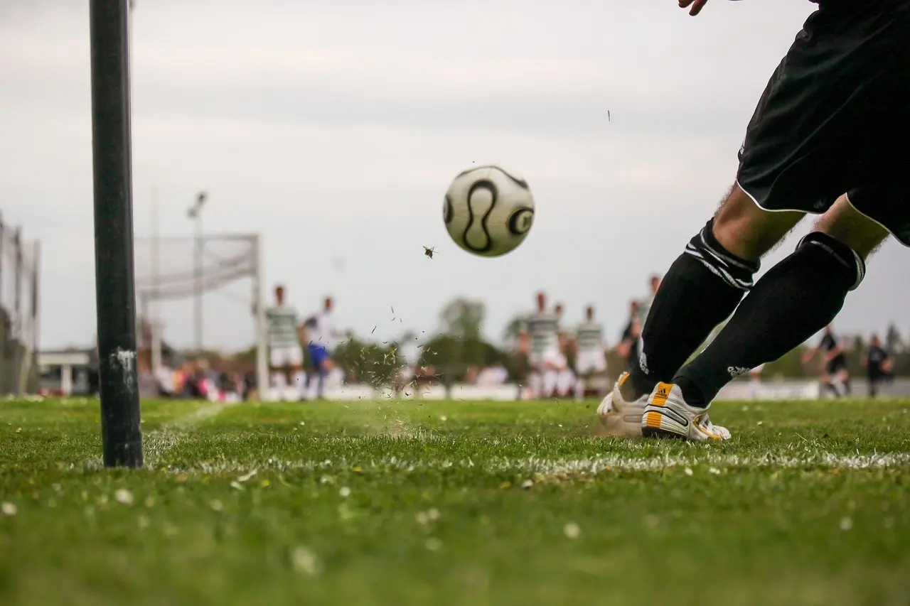 MSFL runde 5: klare sejre, sene udligninger og tre straffespark på en tæt pakket weekend