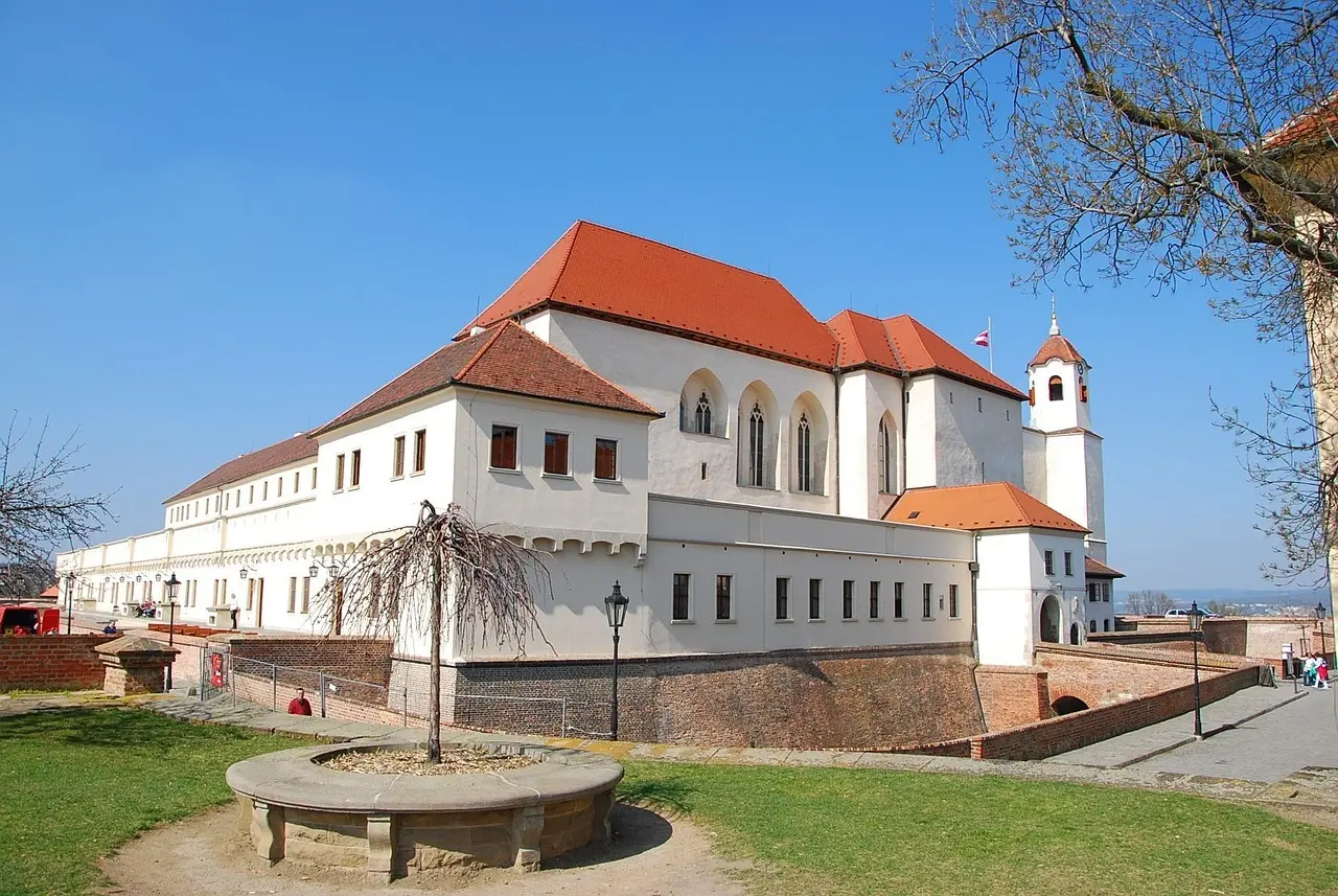 Hvordan er vejret i Brno i april måned?