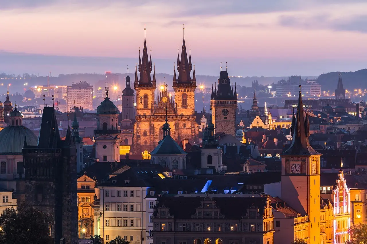 Hvordan er vejret i Prag i uge 8?
